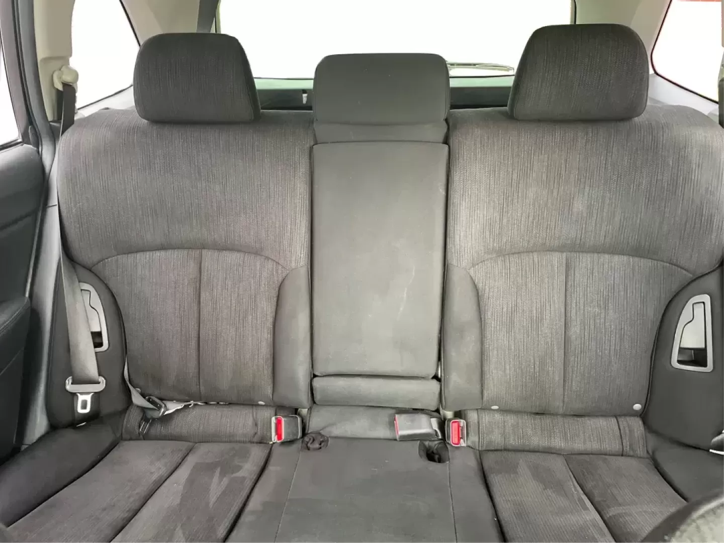 2014 Subaru Outback 2.5i (4S4BRBAC8E3) with an 2.5L H-4 DOHC engine, located at 1230 East Main St, Xenia, OH, 45385, (937) 908-9800, 39.688026, -83.910172 - 2014 Subaru Outback 2.5i - Photo#13