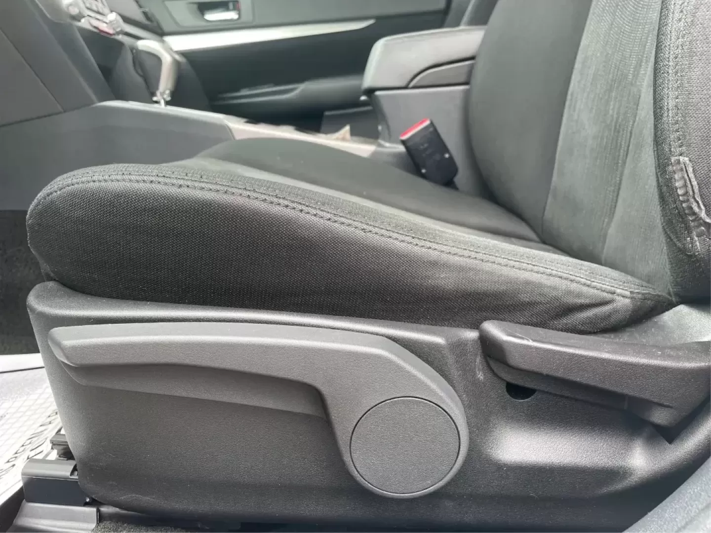 2014 Subaru Outback 2.5i (4S4BRBAC8E3) with an 2.5L H-4 DOHC engine, located at 1230 East Main St, Xenia, OH, 45385, (937) 908-9800, 39.688026, -83.910172 - 2014 Subaru Outback 2.5i - Photo#17
