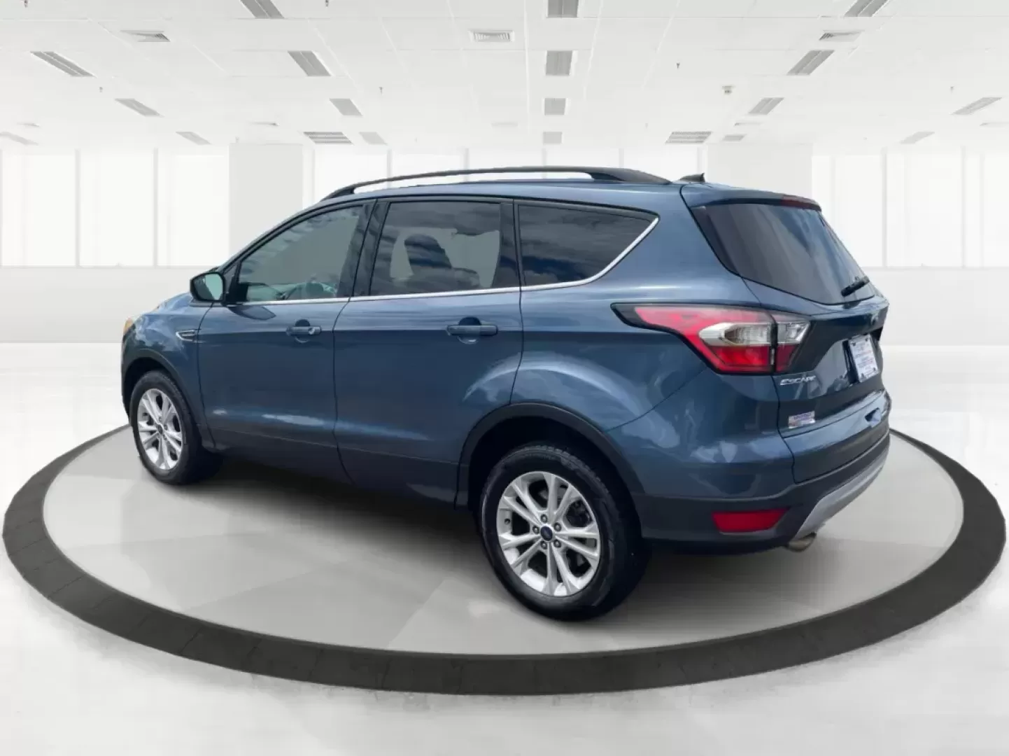 2018 Ford Escape SE (1FMCU9GD2JU) with an Other engine, located at 401 Woodman Dr, Riverside, OH, 45431, (937) 908-9800, 39.760899, -84.123421 - 2018 Ford Escape SE - Photo#4