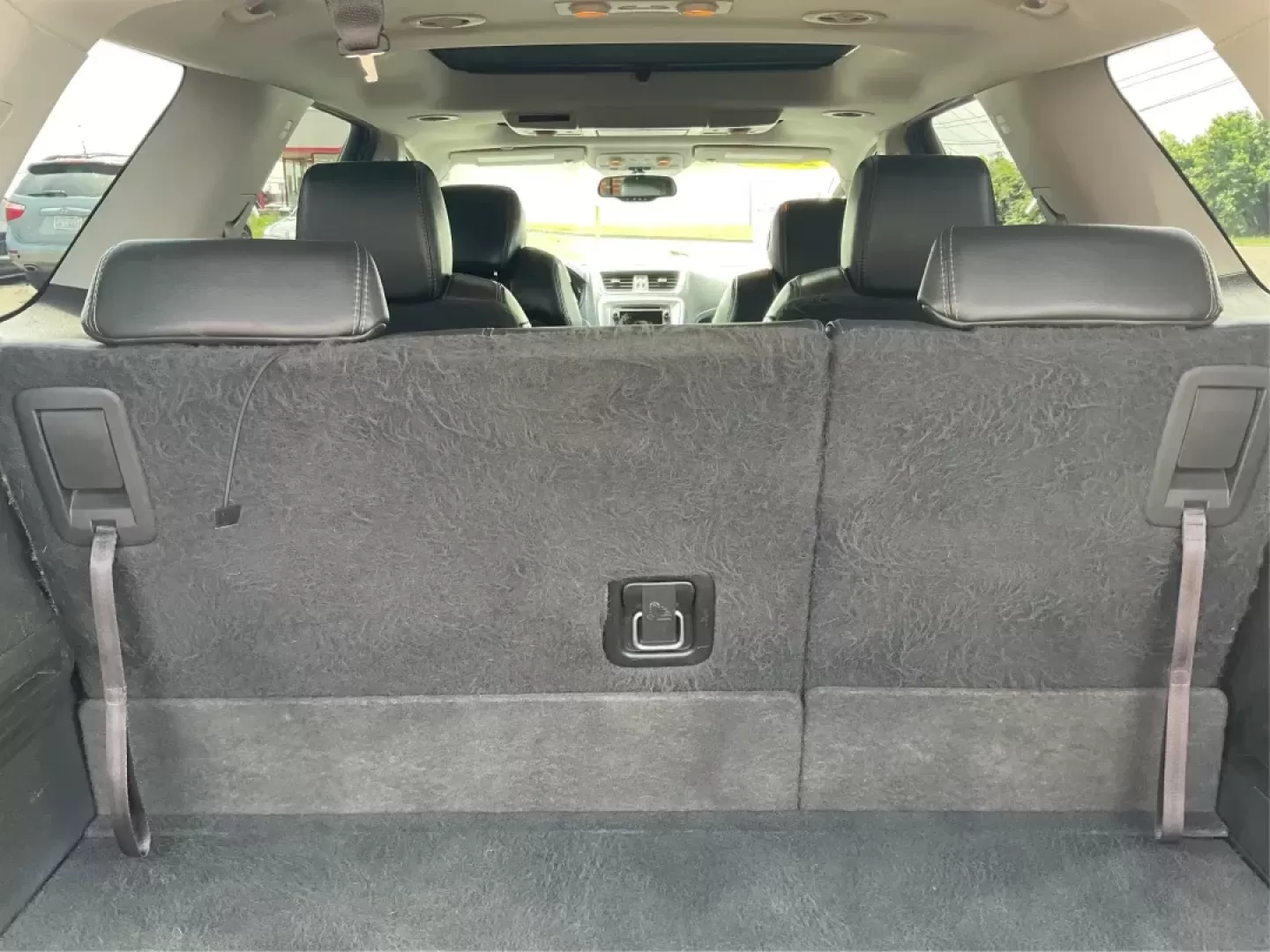 2013 GMC Acadia SLT-1 (1GKKVRKD3DJ) with an 3.6L V-6 gasoline direct injection engine, located at 4508 South Dixie Dr, Moraine, OH, 45439, (937) 908-9800, 39.689976, -84.218452 - Photo#11
