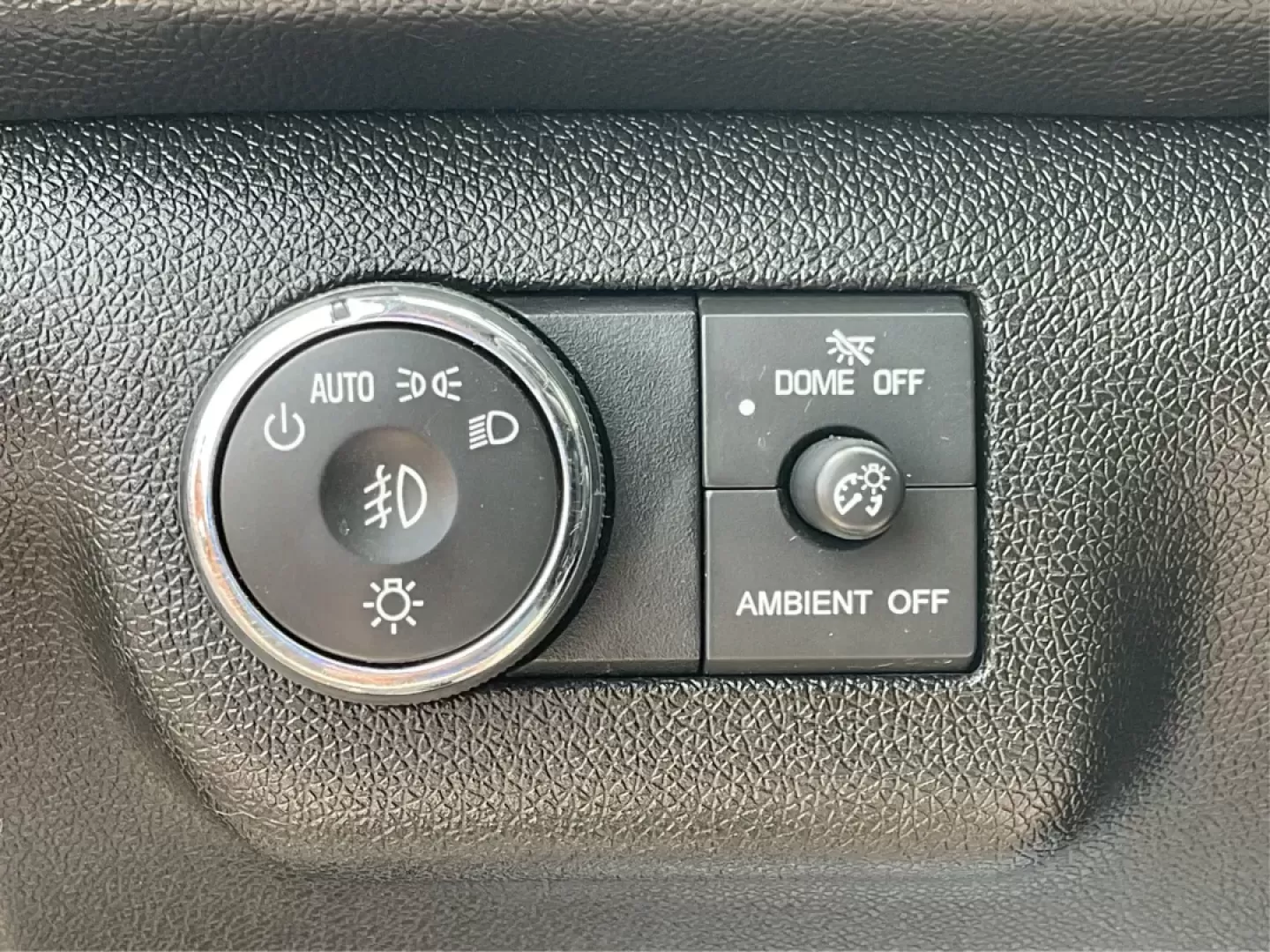2013 GMC Acadia SLT-1 (1GKKVRKD3DJ) with an 3.6L V-6 gasoline direct injection engine, located at 4508 South Dixie Dr, Moraine, OH, 45439, (937) 908-9800, 39.689976, -84.218452 - Photo#16