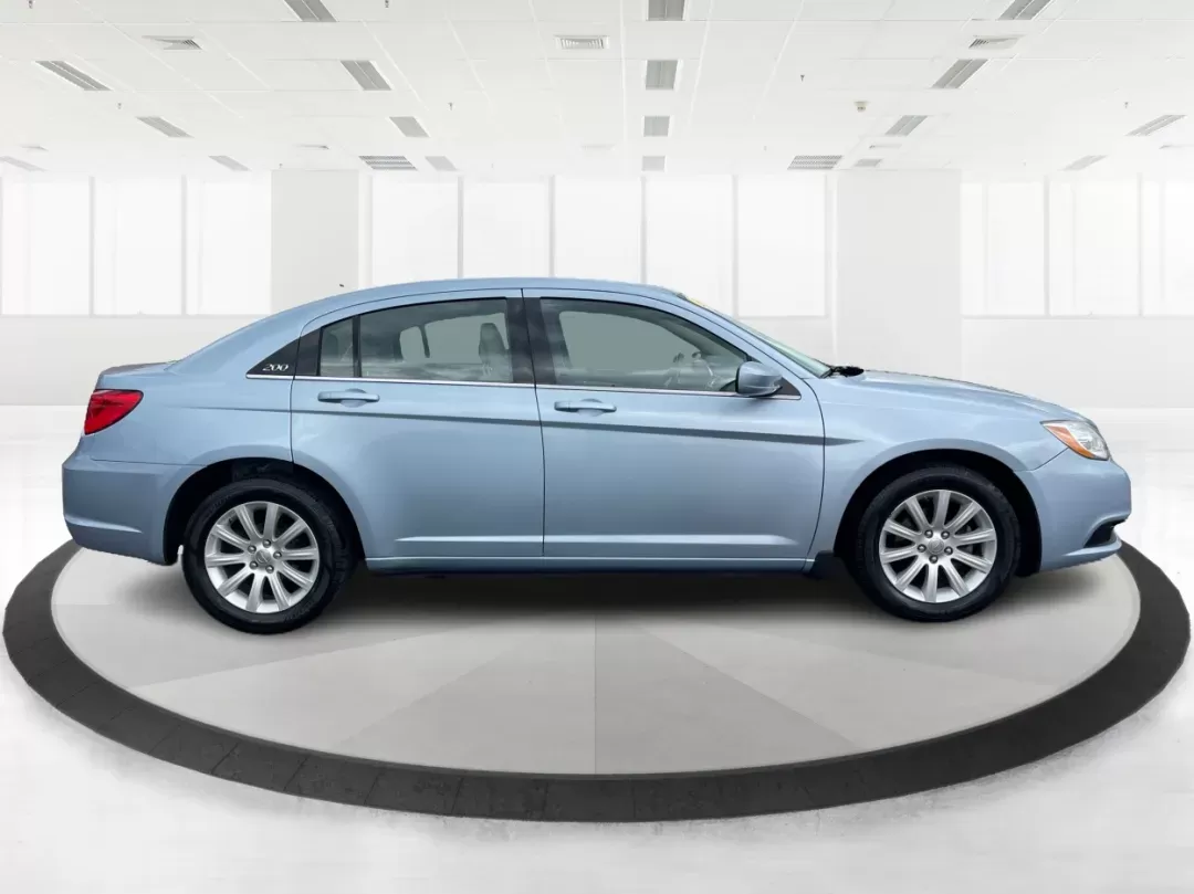 2013 Chrysler 200 Touring (1C3CCBBB1DN) with an Other engine, located at 880 E. National Road, Vandalia, OH, 45377, (937) 908-9800, 39.891918, -84.183594 - 2013 Chrysler 200 Touring - Photo#1