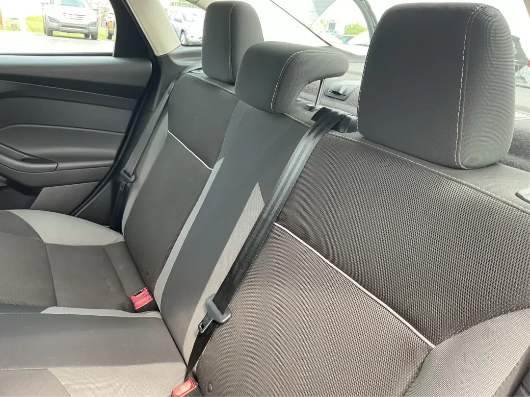 2014 Ford Focus SE (1FADP3F21EL) with an 2L I-4 gasoline direct injection engine, located at 1099 N County Rd 25A , Troy, OH, 45373, (937) 908-9800, 40.057079, -84.212883 - 2014 Ford Focus SE - Photo#9