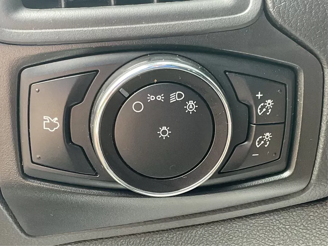2014 Ford Focus SE (1FADP3F21EL) with an 2L I-4 gasoline direct injection engine, located at 1099 N County Rd 25A , Troy, OH, 45373, (937) 908-9800, 40.057079, -84.212883 - 2014 Ford Focus SE - Photo#16
