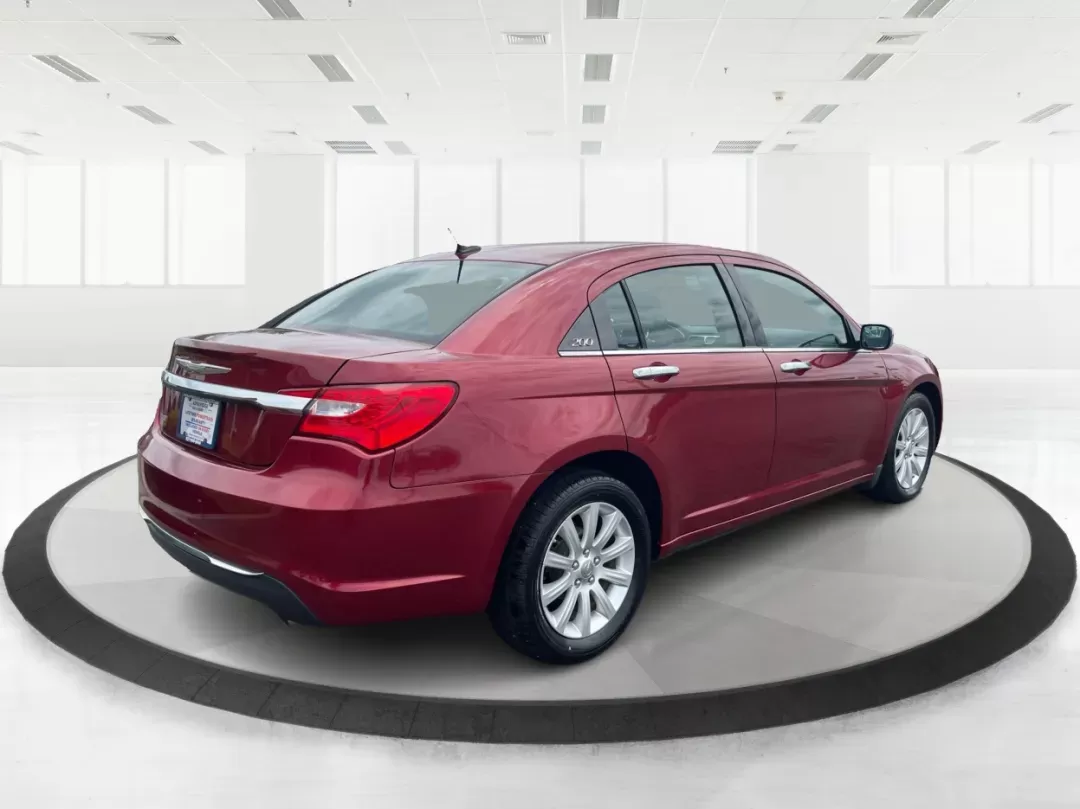 2013 Chrysler 200 Limited (1C3CCBCG7DN) with an Other engine, located at 1099 N County Rd 25A , Troy, OH, 45373, (937) 908-9800, 40.057079, -84.212883 - 2013 Chrysler 200 Limited - Photo#2