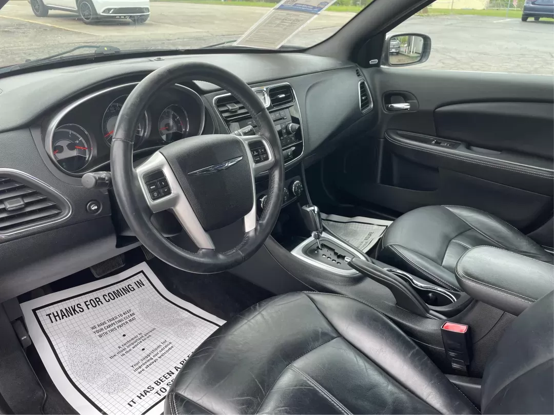 2013 Chrysler 200 Limited (1C3CCBCG7DN) with an Other engine, located at 1099 N County Rd 25A , Troy, OH, 45373, (937) 908-9800, 40.057079, -84.212883 - 2013 Chrysler 200 Limited - Photo#8