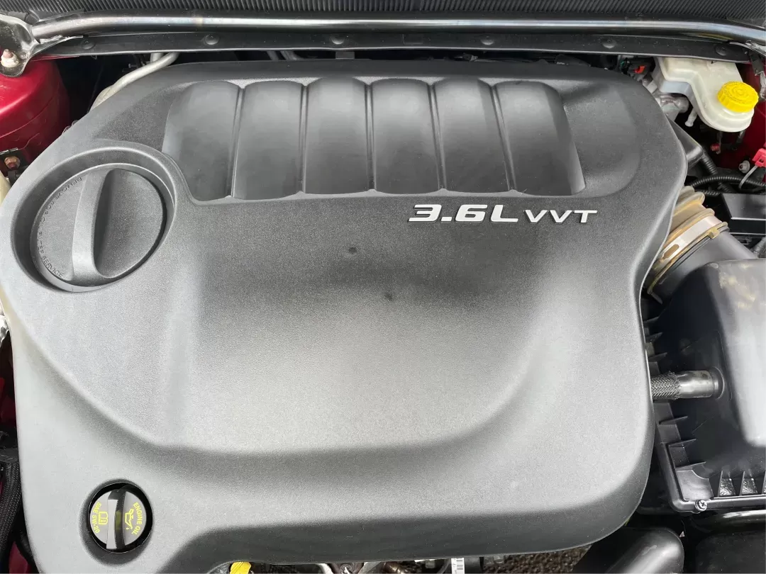 2013 Chrysler 200 Limited (1C3CCBCG7DN) with an Other engine, located at 1099 N County Rd 25A , Troy, OH, 45373, (937) 908-9800, 40.057079, -84.212883 - 2013 Chrysler 200 Limited - Photo#10