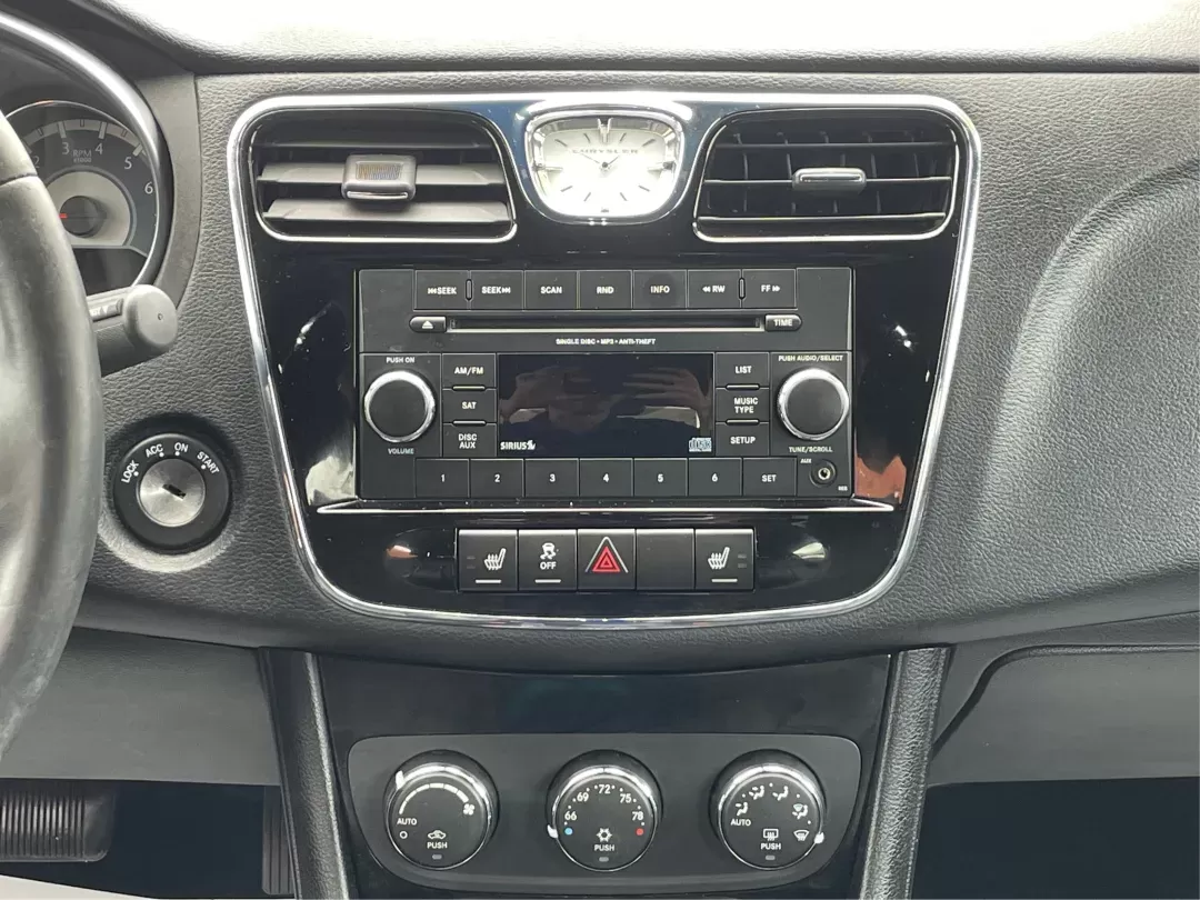 2013 Chrysler 200 Limited (1C3CCBCG7DN) with an Other engine, located at 1099 N County Rd 25A , Troy, OH, 45373, (937) 908-9800, 40.057079, -84.212883 - 2013 Chrysler 200 Limited - Photo#12