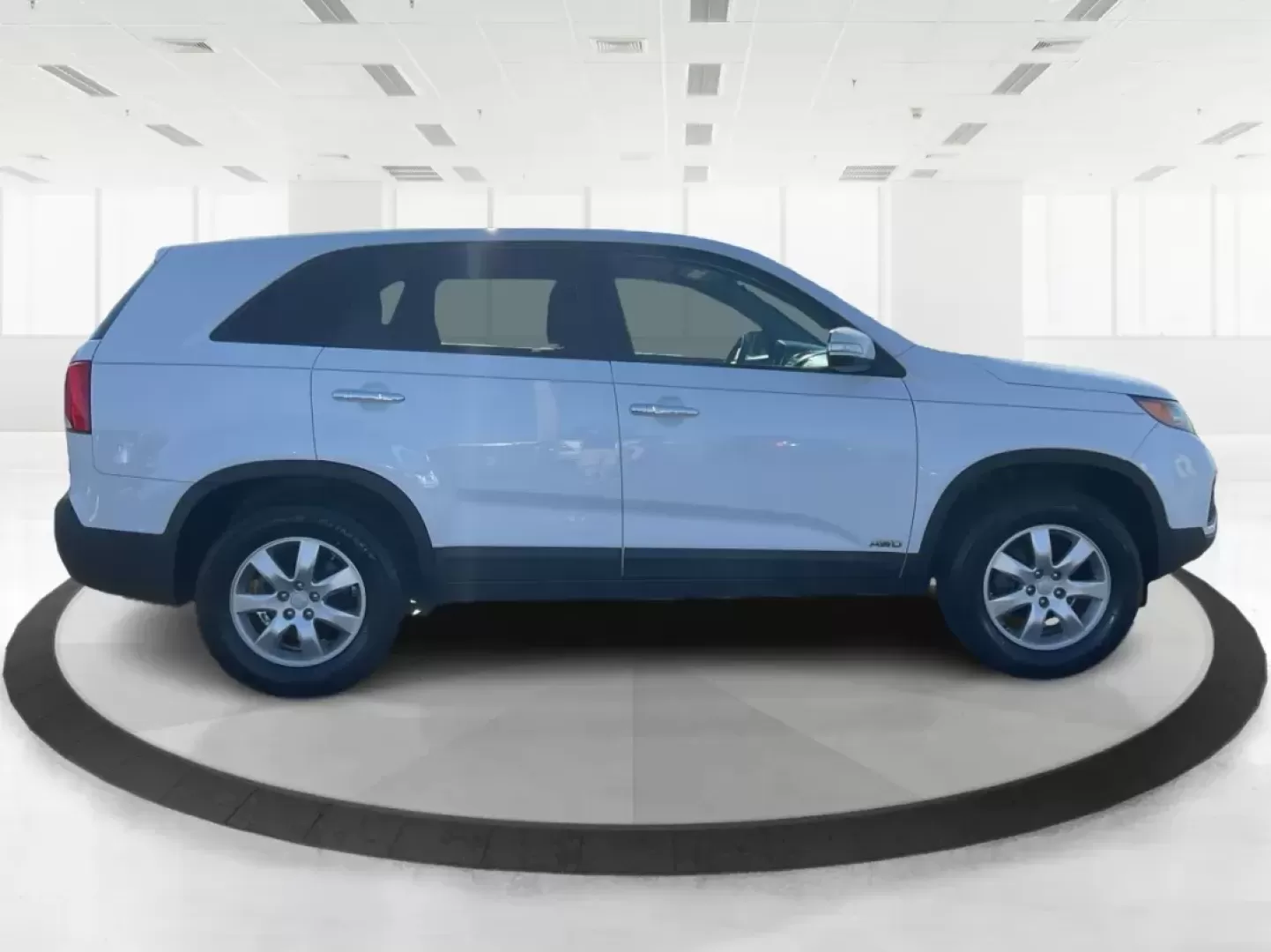 2011 Kia Sorento LX (5XYKTCA11BG) with an 2.4L I-4 DOHC engine, located at 8750 N County Rd 25A, Piqua, OH, 45356, (937) 908-9800, 40.164391, -84.232513 - Photo#0