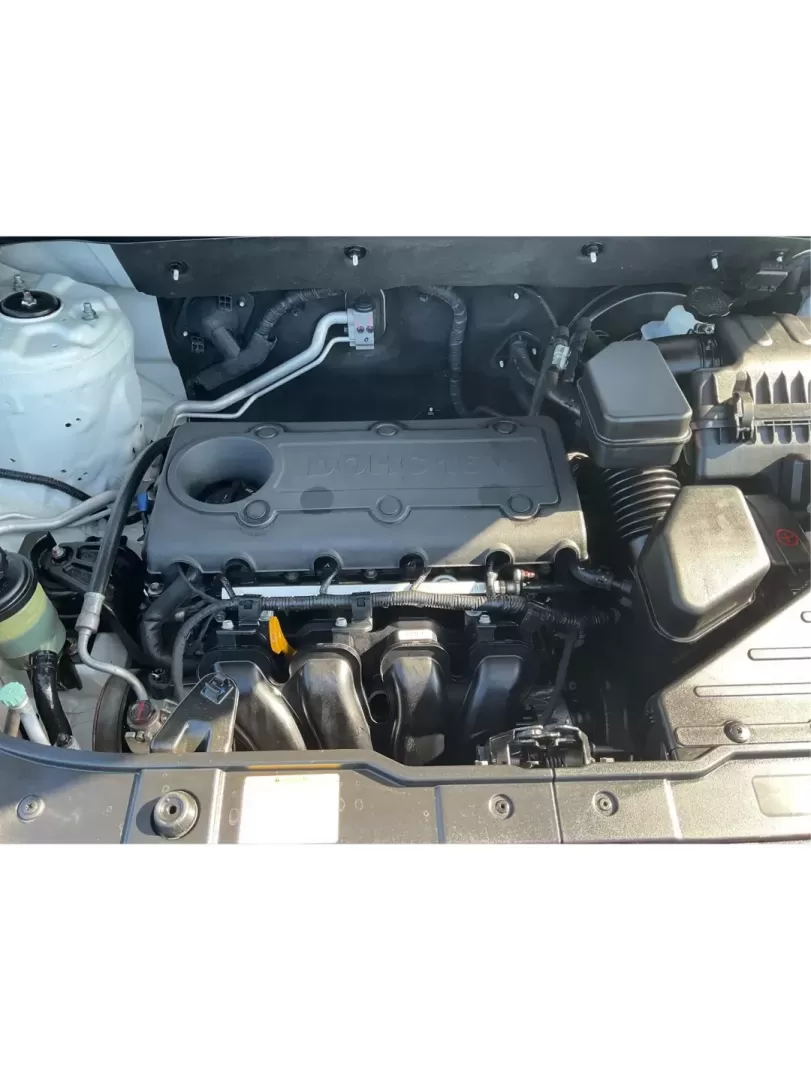 2011 Kia Sorento LX (5XYKTCA11BG) with an 2.4L I-4 DOHC engine, located at 8750 N County Rd 25A, Piqua, OH, 45356, (937) 908-9800, 40.164391, -84.232513 - Photo#10