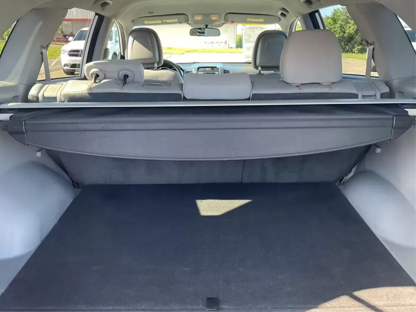 2011 Kia Sorento LX (5XYKTCA11BG) with an 2.4L I-4 DOHC engine, located at 8750 N County Rd 25A, Piqua, OH, 45356, (937) 908-9800, 40.164391, -84.232513 - Photo#11