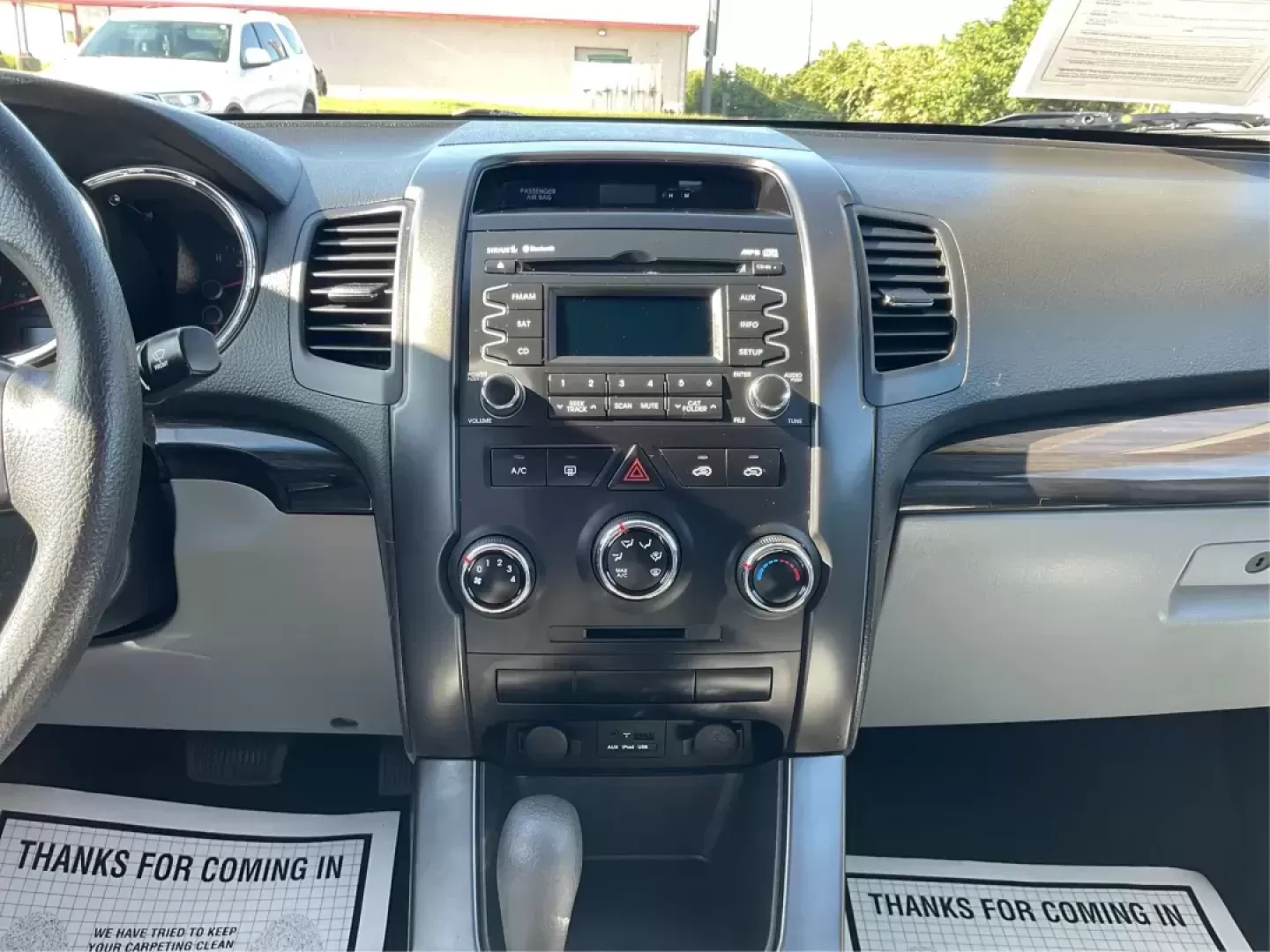 2011 Kia Sorento LX (5XYKTCA11BG) with an 2.4L I-4 DOHC engine, located at 8750 N County Rd 25A, Piqua, OH, 45356, (937) 908-9800, 40.164391, -84.232513 - Photo#12