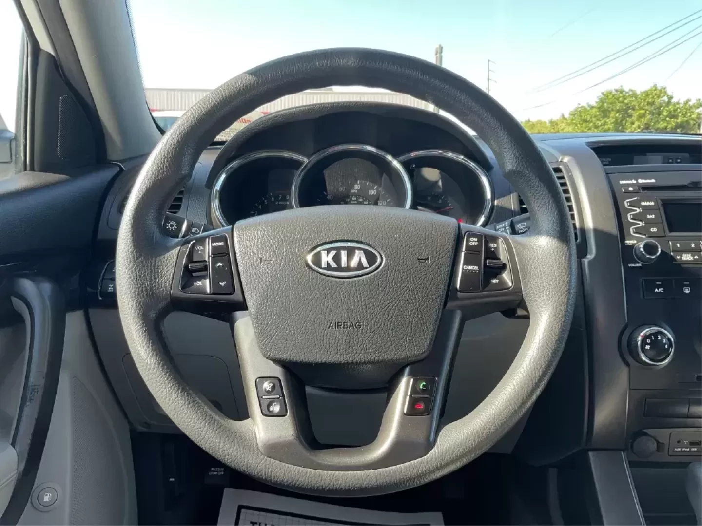 2011 Kia Sorento LX (5XYKTCA11BG) with an 2.4L I-4 DOHC engine, located at 8750 N County Rd 25A, Piqua, OH, 45356, (937) 908-9800, 40.164391, -84.232513 - Photo#15