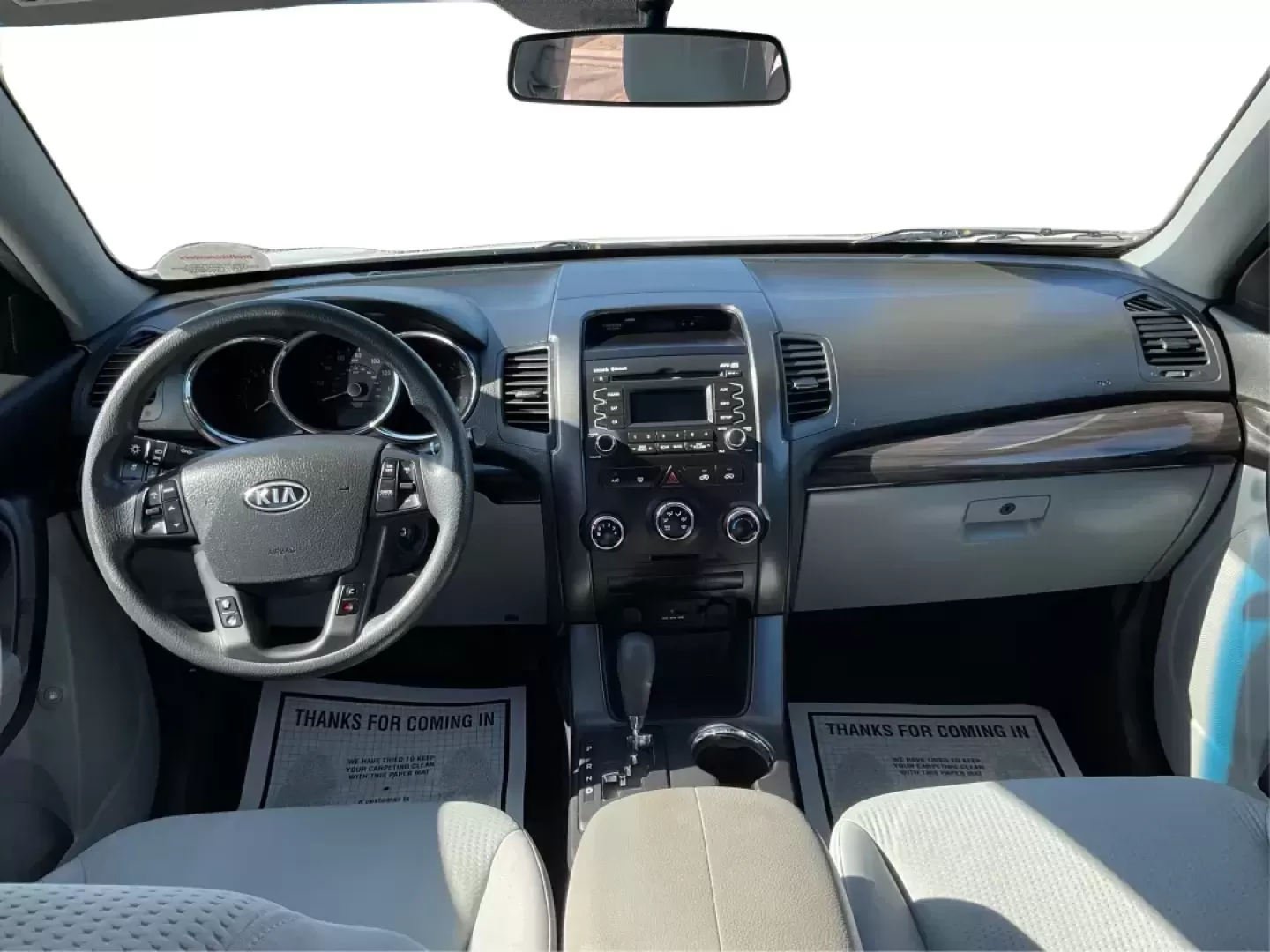 2011 Kia Sorento LX (5XYKTCA11BG) with an 2.4L I-4 DOHC engine, located at 8750 N County Rd 25A, Piqua, OH, 45356, (937) 908-9800, 40.164391, -84.232513 - Photo#18
