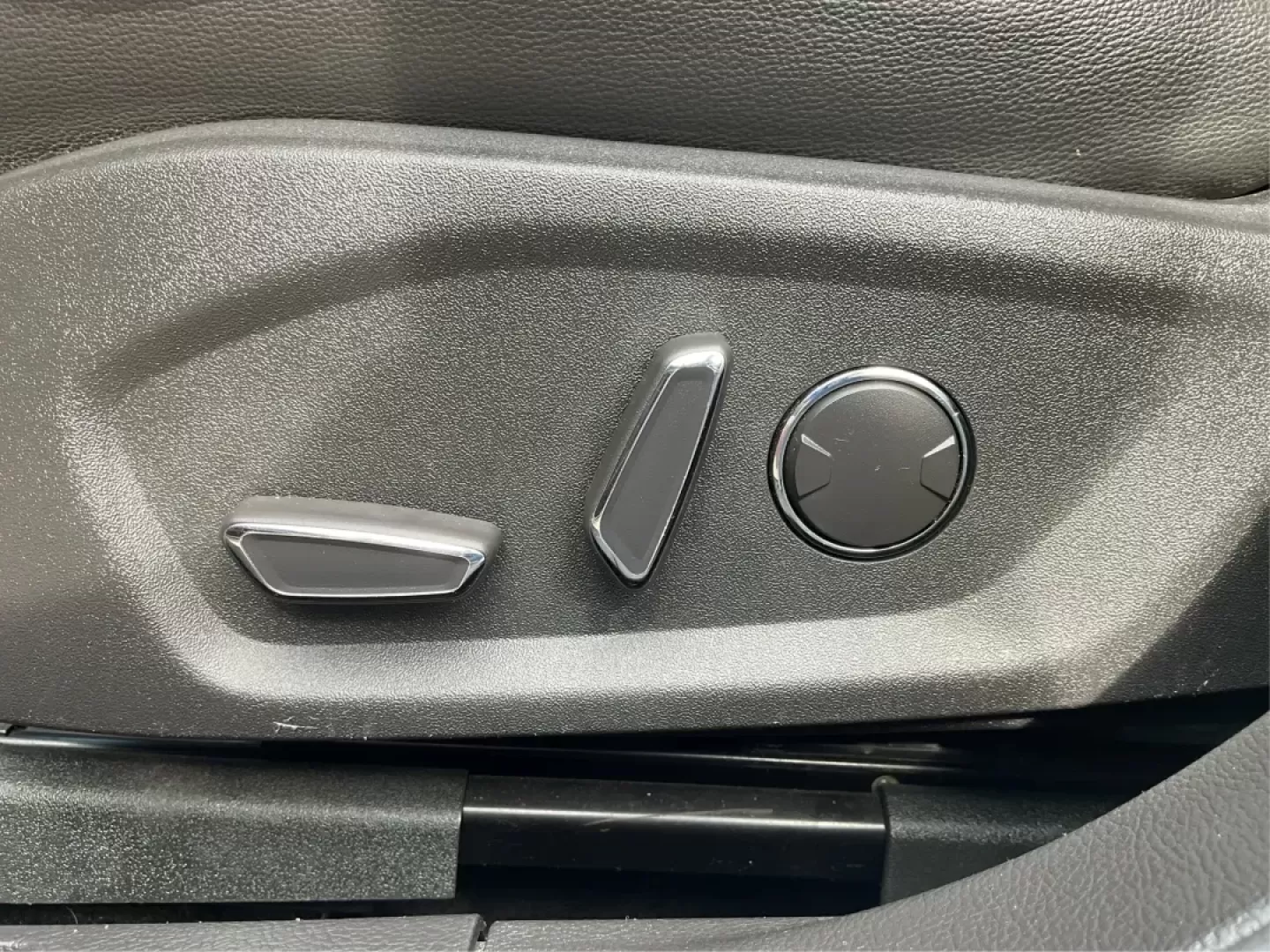 2014 Ford Fusion SE (3FA6P0H9XER) with an Other engine, located at 8750 N County Rd 25A, Piqua, OH, 45356, (937) 908-9800, 40.164391, -84.232513 - 2014 Ford Fusion SE - Photo#18