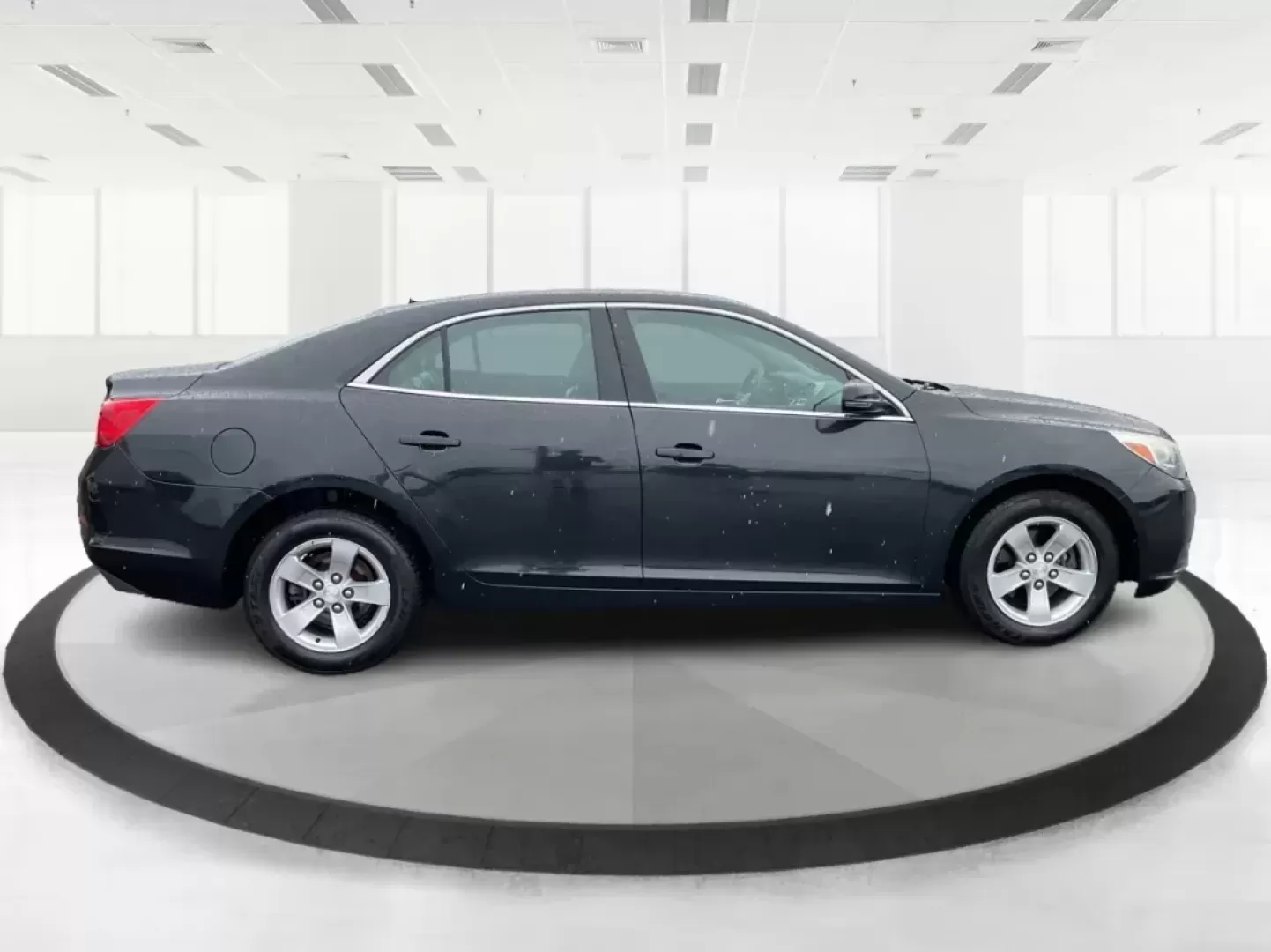 2015 Chevrolet Malibu 1LT (1G11C5SL0FF) with an ECOTEC 2.5L I-4 gasoline direct injection engine, located at 401 Woodman Dr, Riverside, OH, 45431, (937) 908-9800, 39.760899, -84.123421 - Photo#1