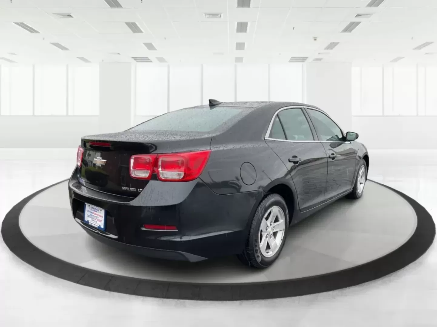 2015 Chevrolet Malibu 1LT (1G11C5SL0FF) with an ECOTEC 2.5L I-4 gasoline direct injection engine, located at 401 Woodman Dr, Riverside, OH, 45431, (937) 908-9800, 39.760899, -84.123421 - Photo#2