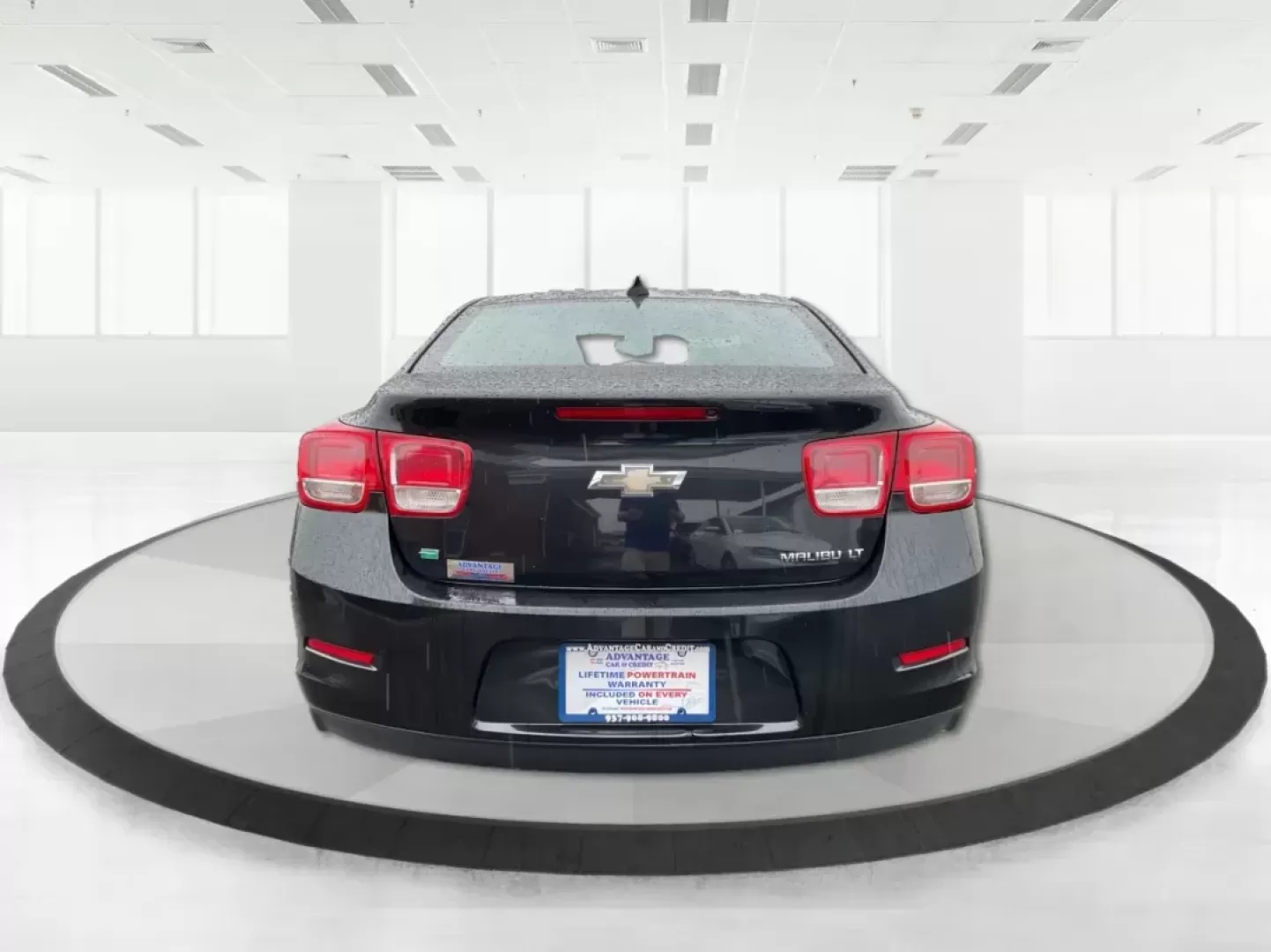 2015 Chevrolet Malibu 1LT (1G11C5SL0FF) with an ECOTEC 2.5L I-4 gasoline direct injection engine, located at 401 Woodman Dr, Riverside, OH, 45431, (937) 908-9800, 39.760899, -84.123421 - Photo#3