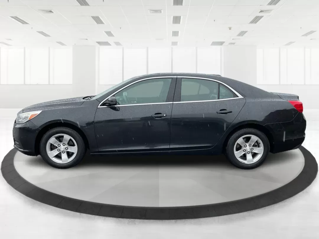 2015 Chevrolet Malibu 1LT (1G11C5SL0FF) with an ECOTEC 2.5L I-4 gasoline direct injection engine, located at 401 Woodman Dr, Riverside, OH, 45431, (937) 908-9800, 39.760899, -84.123421 - 2015 Chevrolet Malibu 1LT - Photo#5