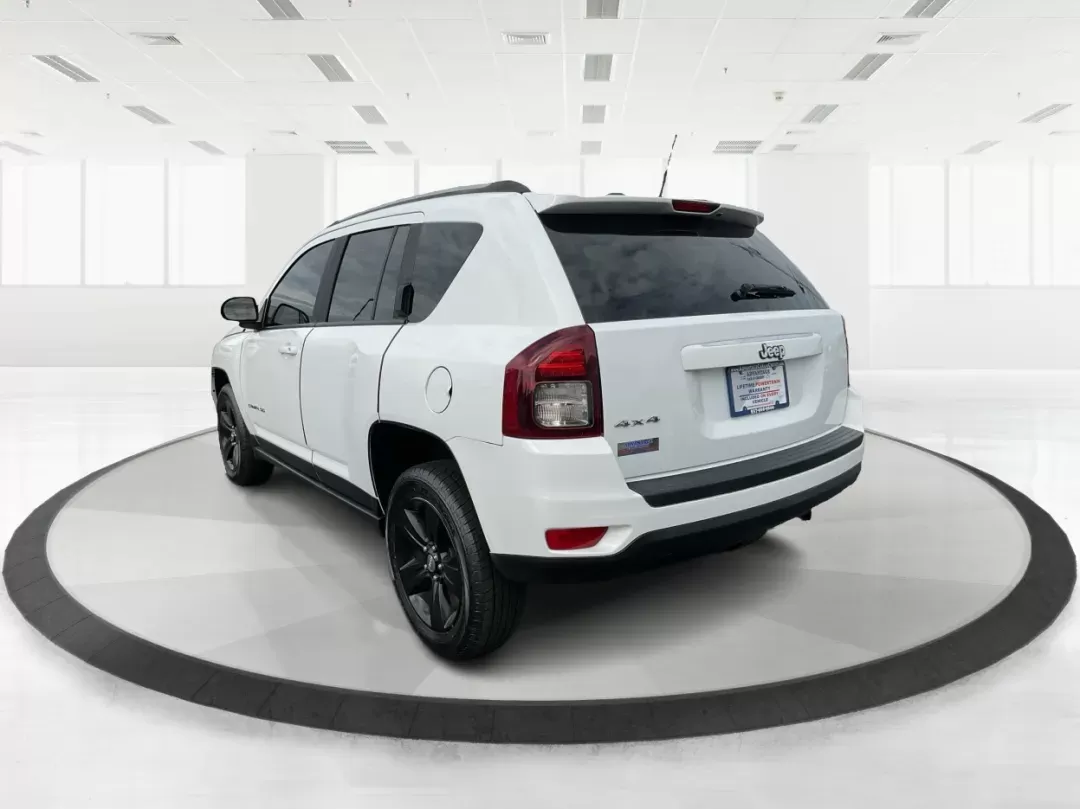 2015 Jeep Compass Sport (1C4NJDBB6FD) with an 2.4L I-4 DOHC engine, located at 1099 N County Rd 25A , Troy, OH, 45373, (937) 908-9800, 40.057079, -84.212883 - 2015 Jeep Compass Sport - Photo#4