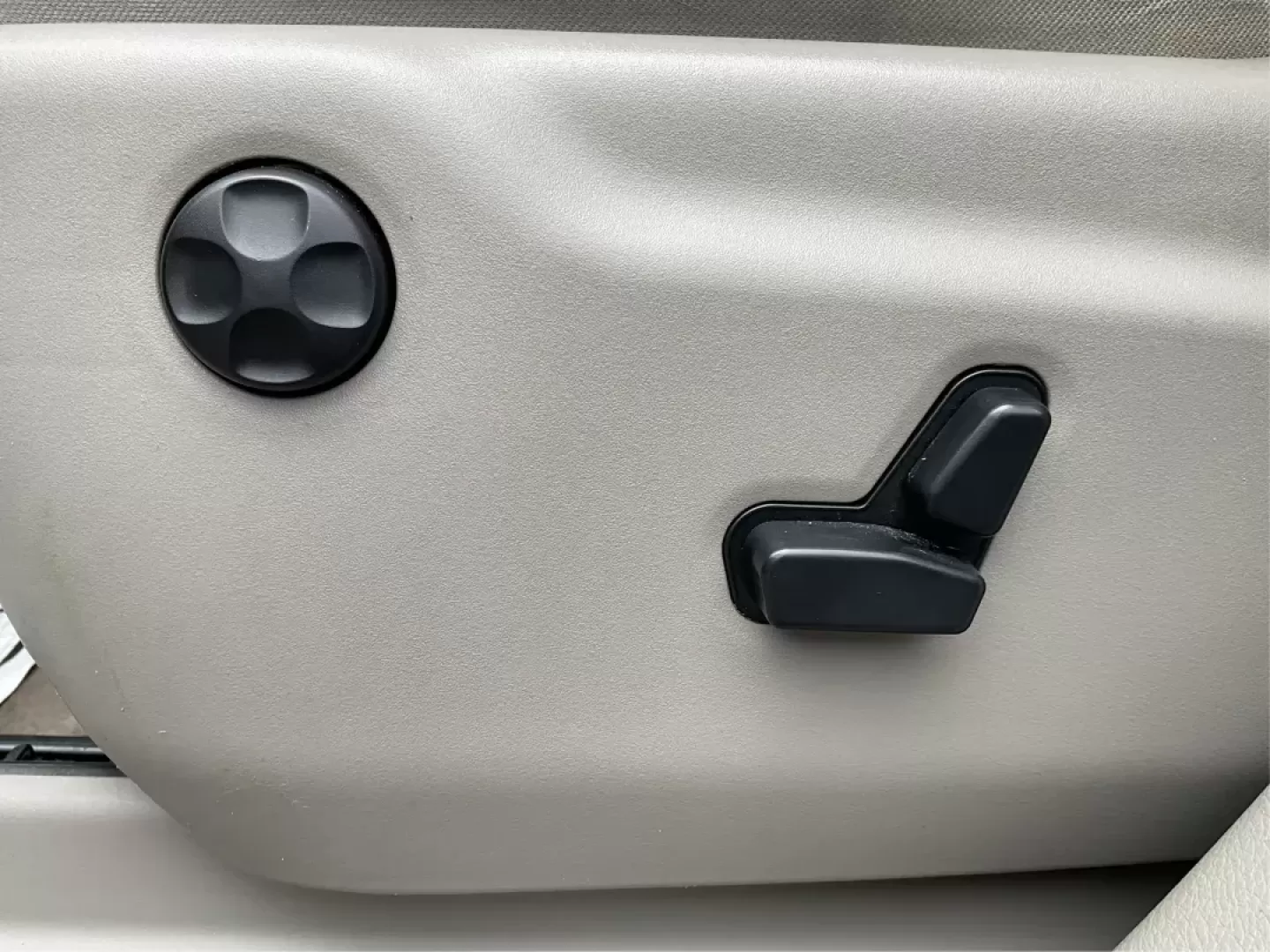 2013 Jeep Grand Cherokee Laredo (1C4RJFAGXDC) with an Other engine, located at 8750 N County Rd 25A, Piqua, OH, 45356, (937) 908-9800, 40.164391, -84.232513 - Photo#18