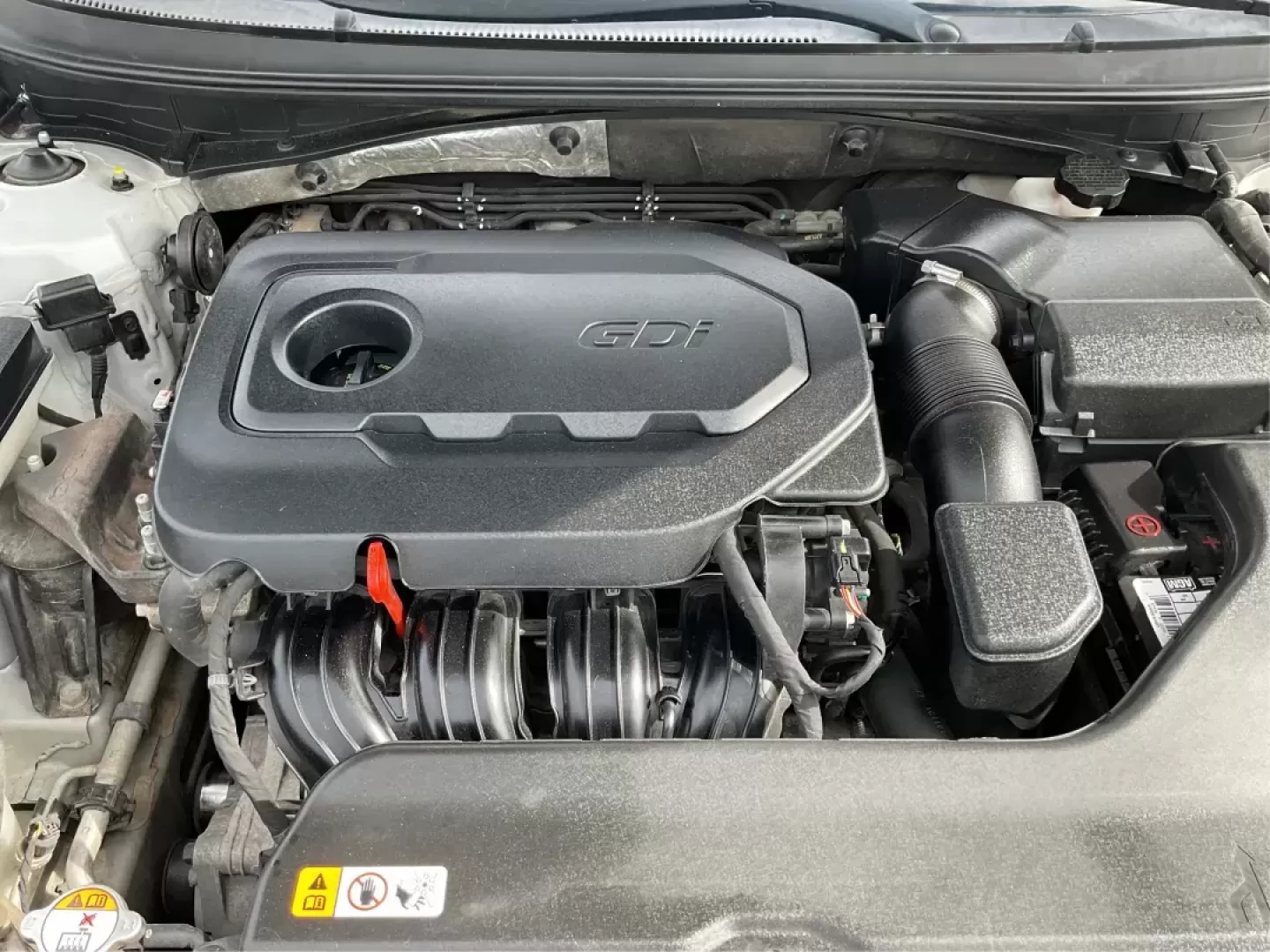 2015 Hyundai Sonata Limited (5NPE34AF6FH) with an 2.4L I-4 gasoline direct injection engine, located at 401 Woodman Dr, Riverside, OH, 45431, (937) 908-9800, 39.760899, -84.123421 - Photo#11