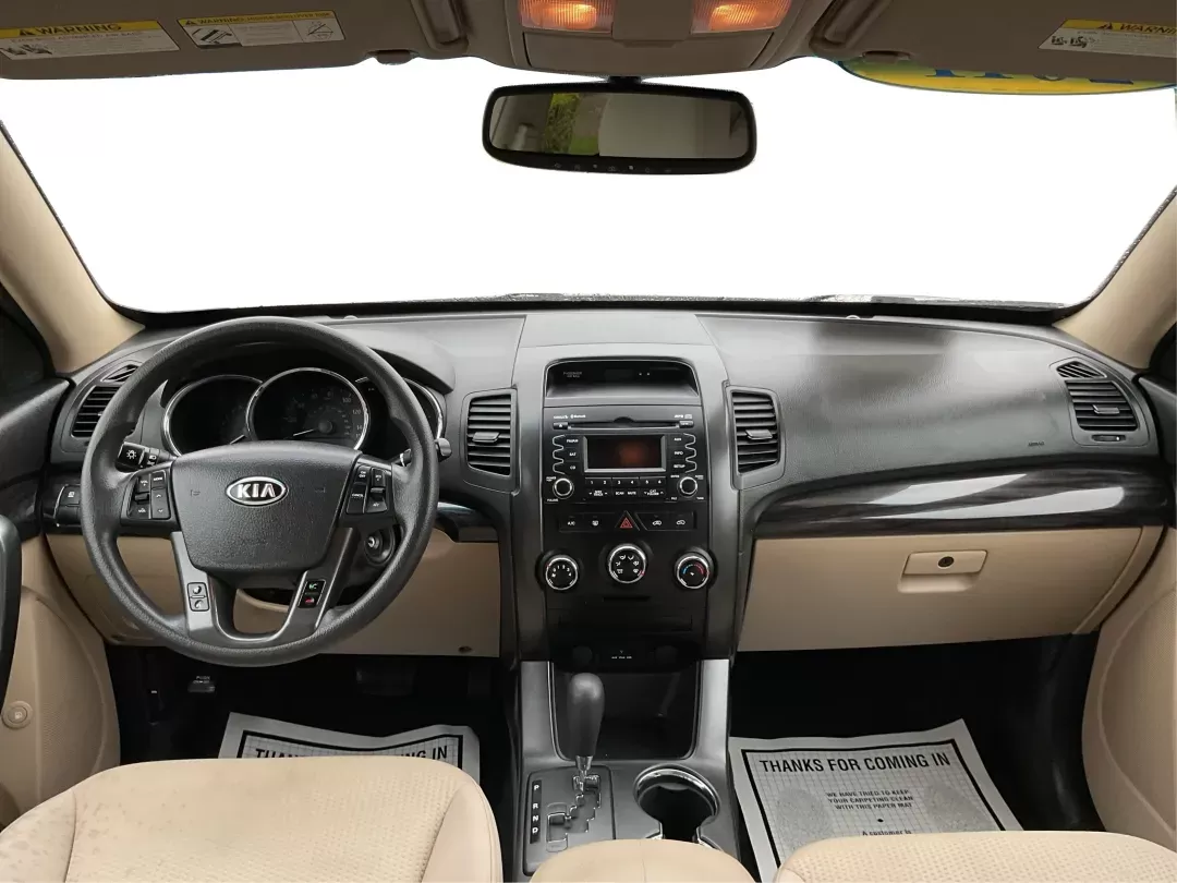 2011 Kia Sorento LX (5XYKT3A1XBG) with an 2.4L I-4 DOHC engine, located at 8750 N County Rd 25A, Piqua, OH, 45356, (937) 908-9800, 40.164391, -84.232513 - 2011 Kia Sorento LX - Photo#17