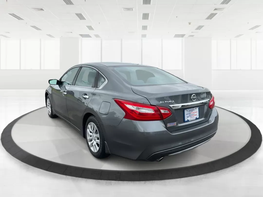 2017 Nissan Altima 2.5 S (1N4AL3APXHC) with an 2.5L I-4 DOHC engine, located at 401 Woodman Dr, Riverside, OH, 45431, (937) 908-9800, 39.760899, -84.123421 - 2017 Nissan Altima 2.5 S - Photo#4