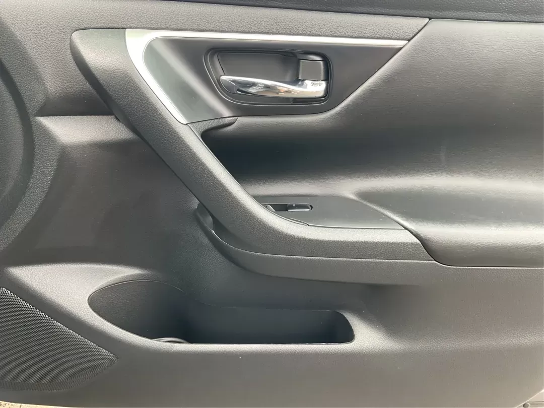 2017 Nissan Altima 2.5 S (1N4AL3APXHC) with an 2.5L I-4 DOHC engine, located at 401 Woodman Dr, Riverside, OH, 45431, (937) 908-9800, 39.760899, -84.123421 - 2017 Nissan Altima 2.5 S - Photo#18