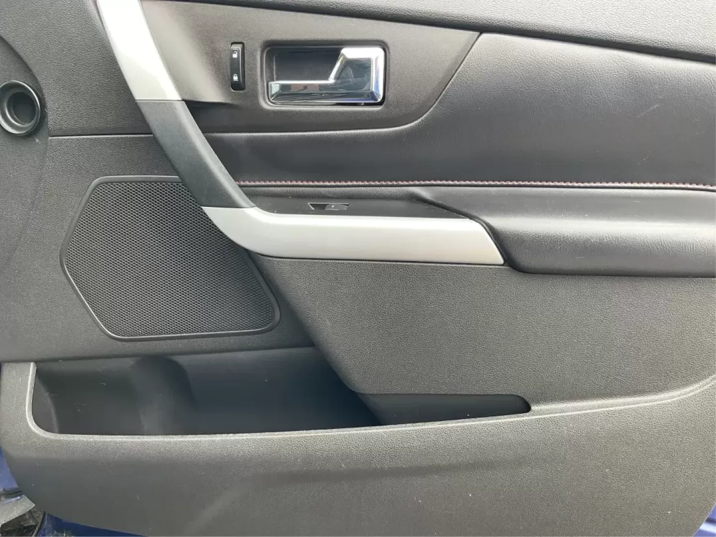 2013 Ford Edge Limited (2FMDK4KC6DB) with an 3.5L V-6 DOHC engine, located at 1184 Kauffman Ave, Fairborn, OH, 45324, (937) 908-9800, 39.807072, -84.030914 - 2013 Ford Edge Limited - Photo#19