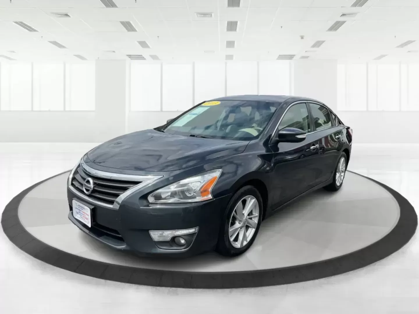 2013 Nissan Altima 2.5 SL (1N4AL3AP9DN) with an 2.5L I-4 DOHC engine, located at 880 E. National Road, Vandalia, OH, 45377, (937) 908-9800, 39.891918, -84.183594 - Photo#8