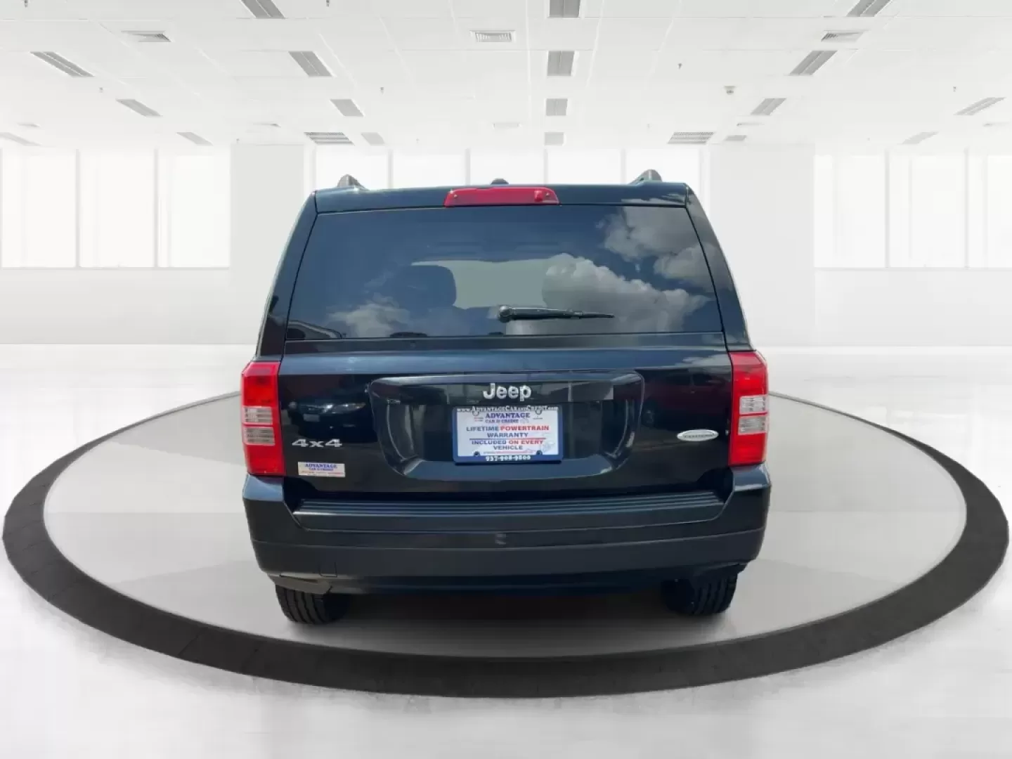 2012 Jeep Patriot Latitude (1C4NJRFB1CD) with an 2.4L I-4 DOHC engine, located at 1951 S Dayton Lakeview Rd., New Carlisle, OH, 45344, (937) 908-9800, 39.890999, -84.050255 - Photo#3