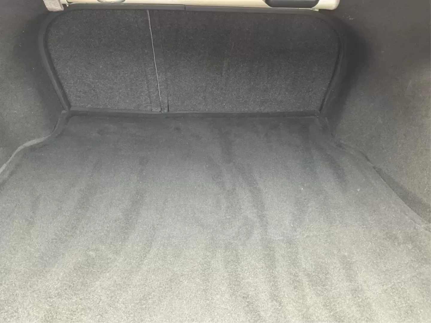 2015 Hyundai Sonata Limited (5NPE34AF5FH) with an 2.4L I-4 gasoline direct injection engine, located at 4508 South Dixie Dr, Moraine, OH, 45439, (937) 908-9800, 39.689976, -84.218452 - Photo#11