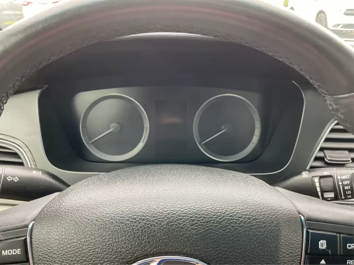 2015 Hyundai Sonata Limited (5NPE34AF5FH) with an 2.4L I-4 gasoline direct injection engine, located at 4508 South Dixie Dr, Moraine, OH, 45439, (937) 908-9800, 39.689976, -84.218452 - Photo#14