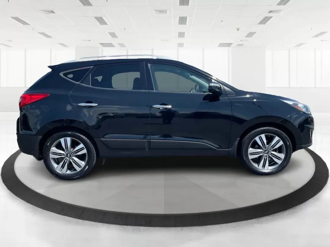 2015 Hyundai Tucson Limited (KM8JUCAG0FU) with an Theta II 2.4L I-4 gasoline direct injection engine, located at 401 Woodman Dr, Riverside, OH, 45431, (937) 908-9800, 39.760899, -84.123421 - 2015 Hyundai Tucson Limited - Photo#1