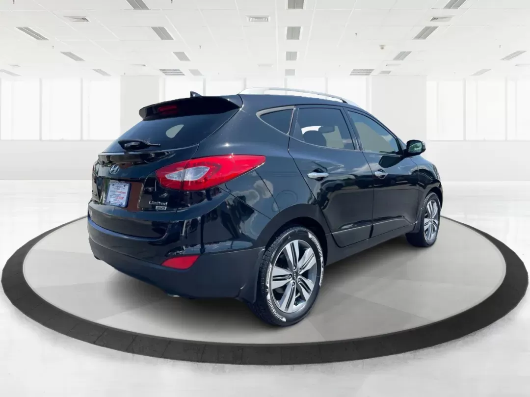 2015 Hyundai Tucson Limited (KM8JUCAG0FU) with an Theta II 2.4L I-4 gasoline direct injection engine, located at 401 Woodman Dr, Riverside, OH, 45431, (937) 908-9800, 39.760899, -84.123421 - 2015 Hyundai Tucson Limited - Photo#2