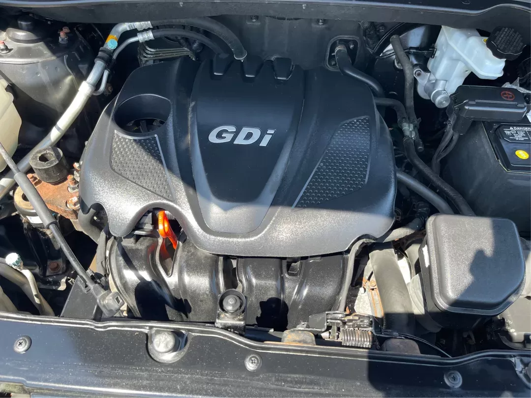 2015 Hyundai Tucson Limited (KM8JUCAG0FU) with an Theta II 2.4L I-4 gasoline direct injection engine, located at 401 Woodman Dr, Riverside, OH, 45431, (937) 908-9800, 39.760899, -84.123421 - 2015 Hyundai Tucson Limited - Photo#10