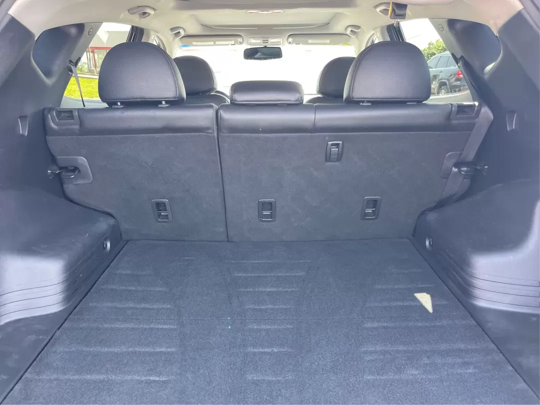 2015 Hyundai Tucson Limited (KM8JUCAG0FU) with an Theta II 2.4L I-4 gasoline direct injection engine, located at 401 Woodman Dr, Riverside, OH, 45431, (937) 908-9800, 39.760899, -84.123421 - 2015 Hyundai Tucson Limited - Photo#11