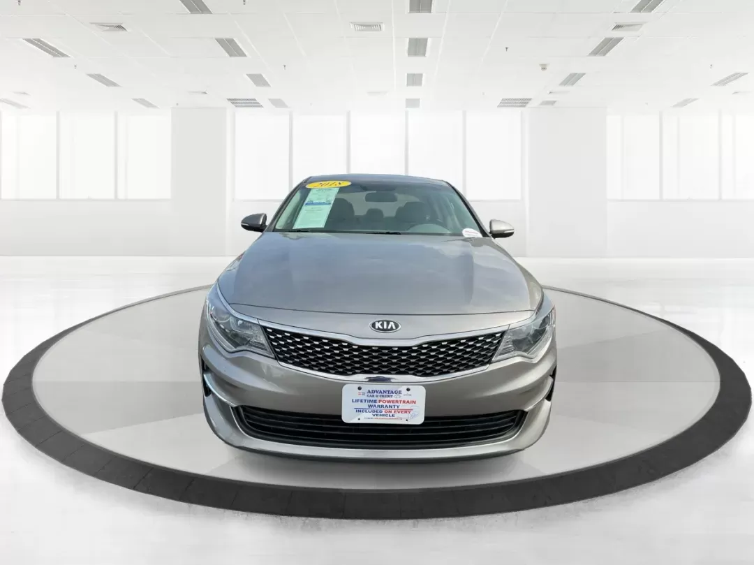 2018 Kia Optima EX (5XXGU4L36JG) with an Theta II 2.4L I-4 gasoline direct injection engine, located at 880 E. National Road, Vandalia, OH, 45377, (937) 908-9800, 39.891918, -84.183594 - 2018 Kia Optima EX - Photo#5