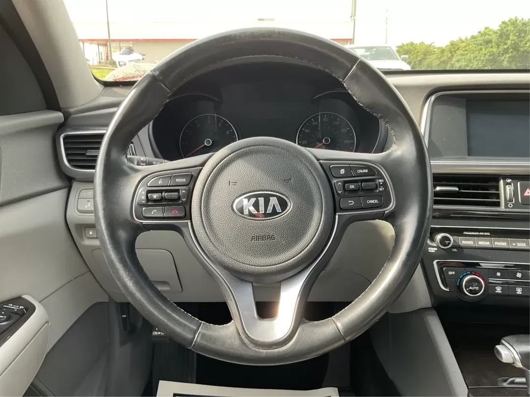 2018 Kia Optima EX (5XXGU4L36JG) with an Theta II 2.4L I-4 gasoline direct injection engine, located at 880 E. National Road, Vandalia, OH, 45377, (937) 908-9800, 39.891918, -84.183594 - 2018 Kia Optima EX - Photo#14