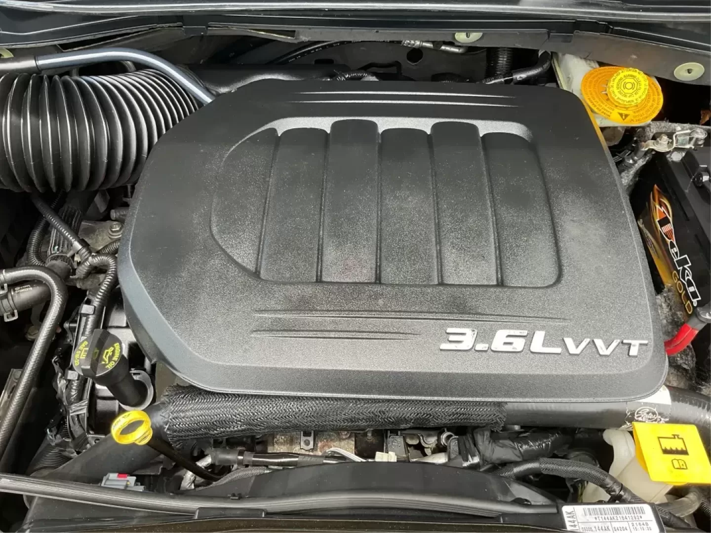 2015 Chrysler Town and Country Touring (2C4RC1BG2FR) with an 3.6L V-6 DOHC engine, located at 4508 South Dixie Dr, Moraine, OH, 45439, (937) 908-9800, 39.689976, -84.218452 - Photo#10