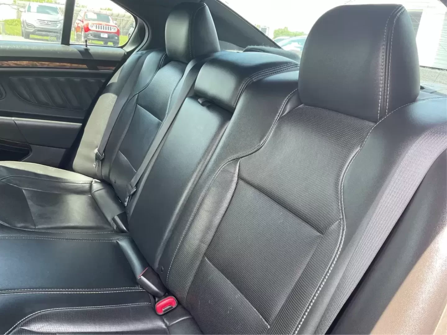 2013 Ford Taurus Limited (1FAHP2F80DG) with an 3.5L V-6 DOHC engine, located at 1184 Kauffman Ave, Fairborn, OH, 45324, (937) 908-9800, 39.807072, -84.030914 - 2013 Ford Taurus Limited - Photo#8