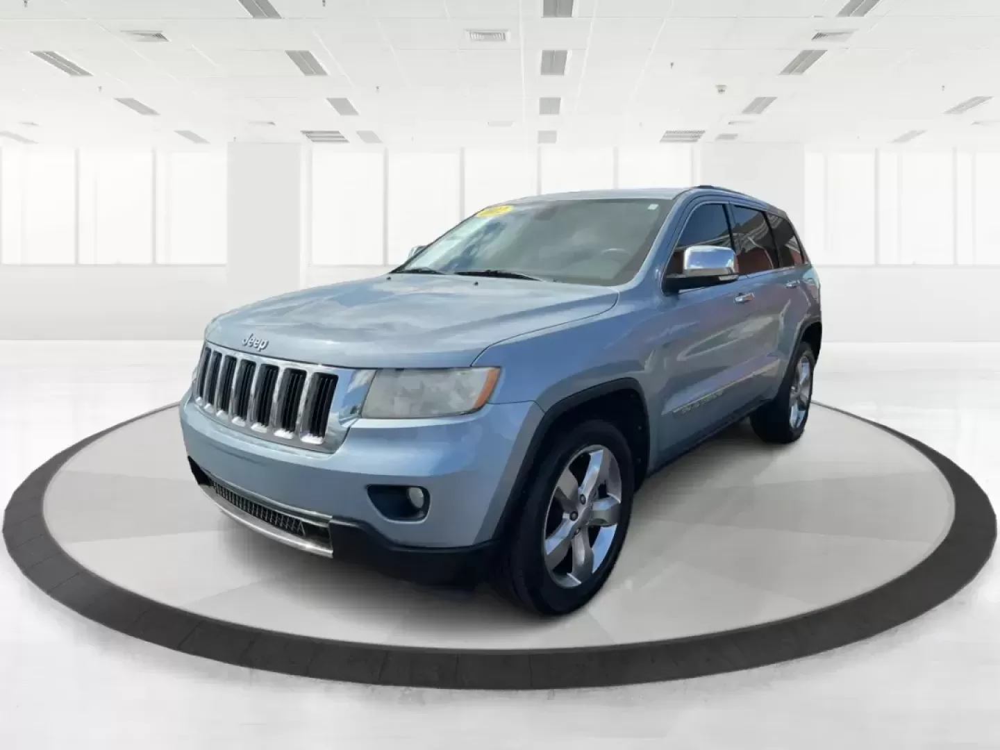 2012 Jeep Grand Cherokee Limited (1C4RJEBG5CC) with an Other engine, located at 880 E. National Road, Vandalia, OH, 45377, (937) 908-9800, 39.891918, -84.183594 - 2012 Jeep Grand Cherokee Limited - Photo#7