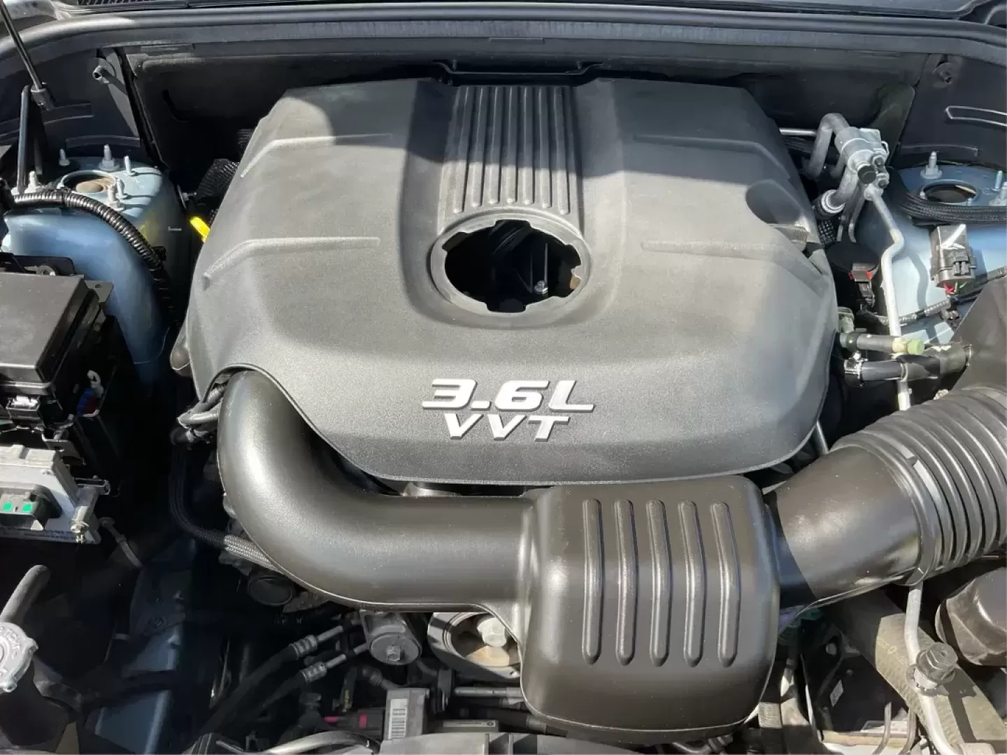 2012 Jeep Grand Cherokee Limited (1C4RJEBG5CC) with an Other engine, located at 880 E. National Road, Vandalia, OH, 45377, (937) 908-9800, 39.891918, -84.183594 - 2012 Jeep Grand Cherokee Limited - Photo#10