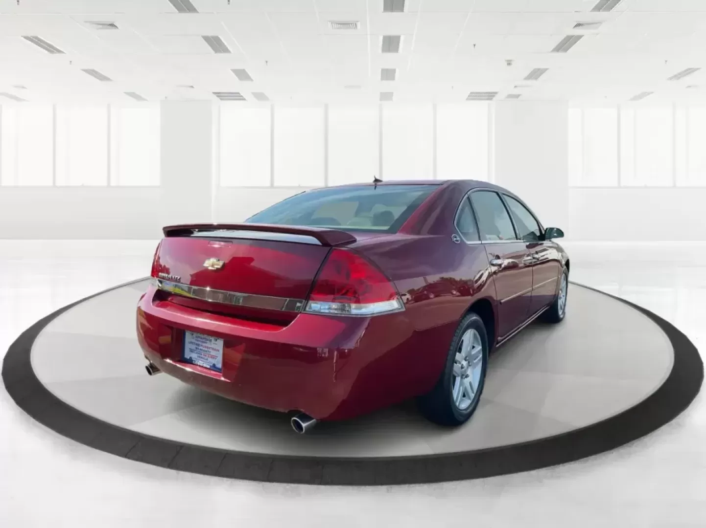 2007 Chevrolet Impala LTZ (2G1WU58R179) with an 3.9L V-6 variable valve control engine, located at 4508 South Dixie Dr, Moraine, OH, 45439, (937) 908-9800, 39.689976, -84.218452 - 2007 Chevrolet Impala LTZ - Photo#2