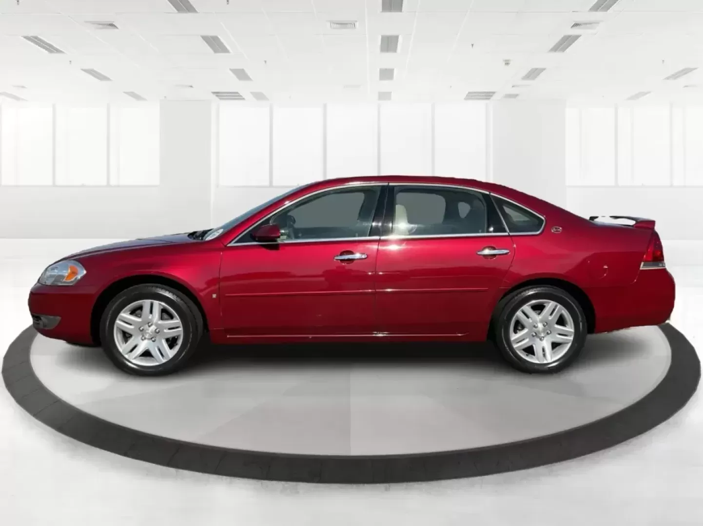 2007 Chevrolet Impala LTZ (2G1WU58R179) with an 3.9L V-6 variable valve control engine, located at 4508 South Dixie Dr, Moraine, OH, 45439, (937) 908-9800, 39.689976, -84.218452 - 2007 Chevrolet Impala LTZ - Photo#5