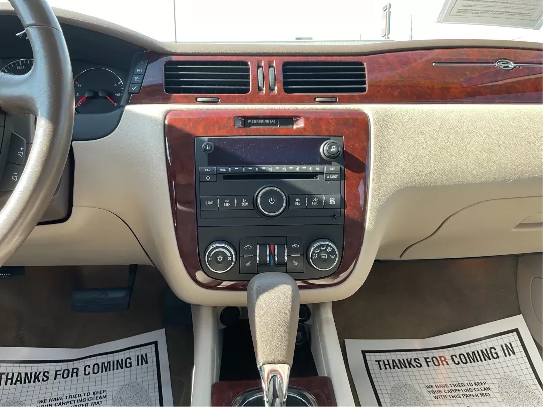 2007 Chevrolet Impala LTZ (2G1WU58R179) with an 3.9L V-6 variable valve control engine, located at 4508 South Dixie Dr, Moraine, OH, 45439, (937) 908-9800, 39.689976, -84.218452 - 2007 Chevrolet Impala LTZ - Photo#12