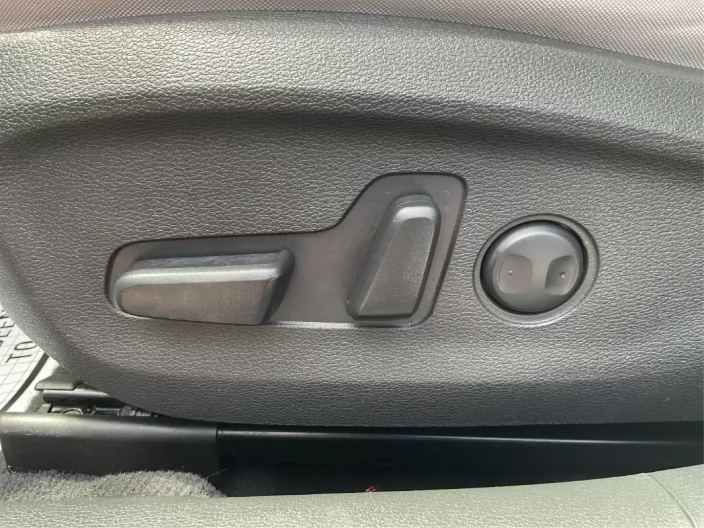 2015 Hyundai Sonata SE (5NPE24AF4FH) with an 2.4L I-4 gasoline direct injection engine, located at 4508 South Dixie Dr, Moraine, OH, 45439, (937) 908-9800, 39.689976, -84.218452 - 2015 Hyundai Sonata SE - Photo#16