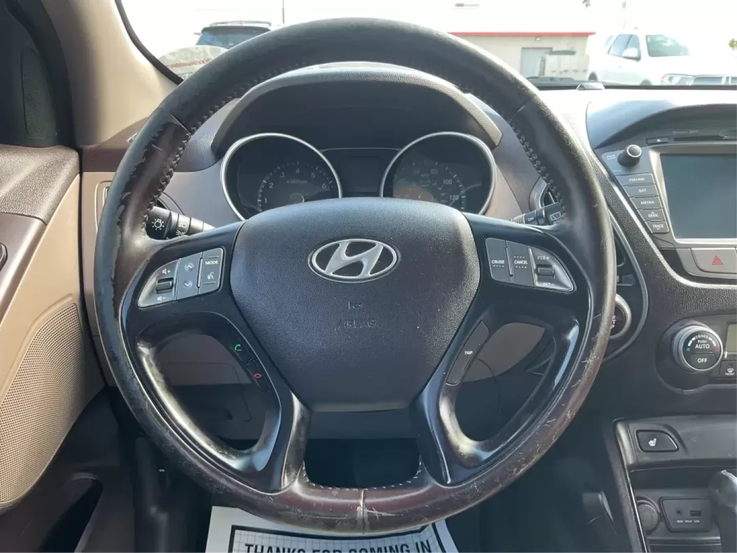 2014 Hyundai Tucson Limited (KM8JUCAG9EU) with an Theta II 2.4L I-4 gasoline direct injection engine, located at 8750 N County Rd 25A, Piqua, OH, 45356, (937) 908-9800, 40.164391, -84.232513 - Photo#15