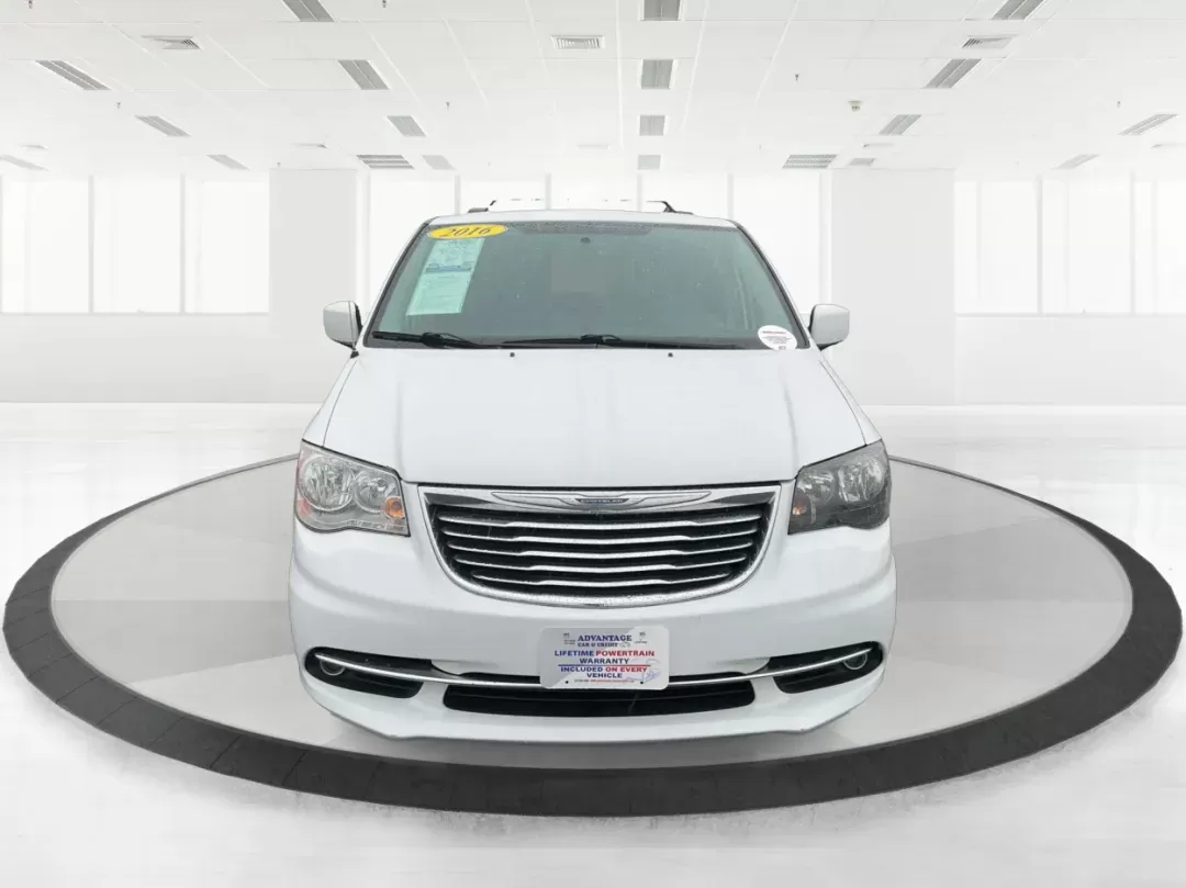 2016 Chrysler Town and Country Touring (2C4RC1BG6GR) with an Pentastar 3.6L V-6 DOHC engine, located at 1951 S Dayton Lakeview Rd., New Carlisle, OH, 45344, (937) 908-9800, 39.890999, -84.050255 - 2016 Chrysler Town and Country Touring - Photo#6